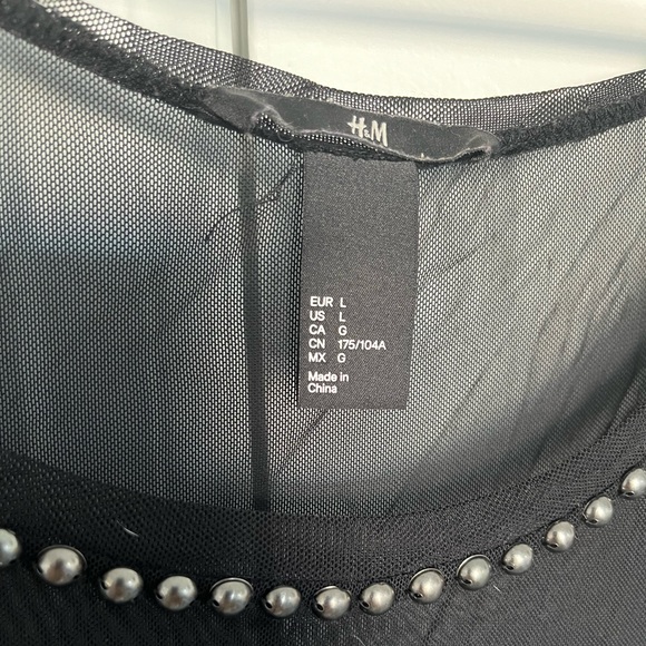 H & M | Studded Sweetheart Neckline Top - Picture 4 of 4